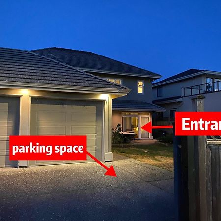 Lucky Suite, Two-Bedroom Suite With Independent Entrance In Richmond Close To Yvr Luaran gambar