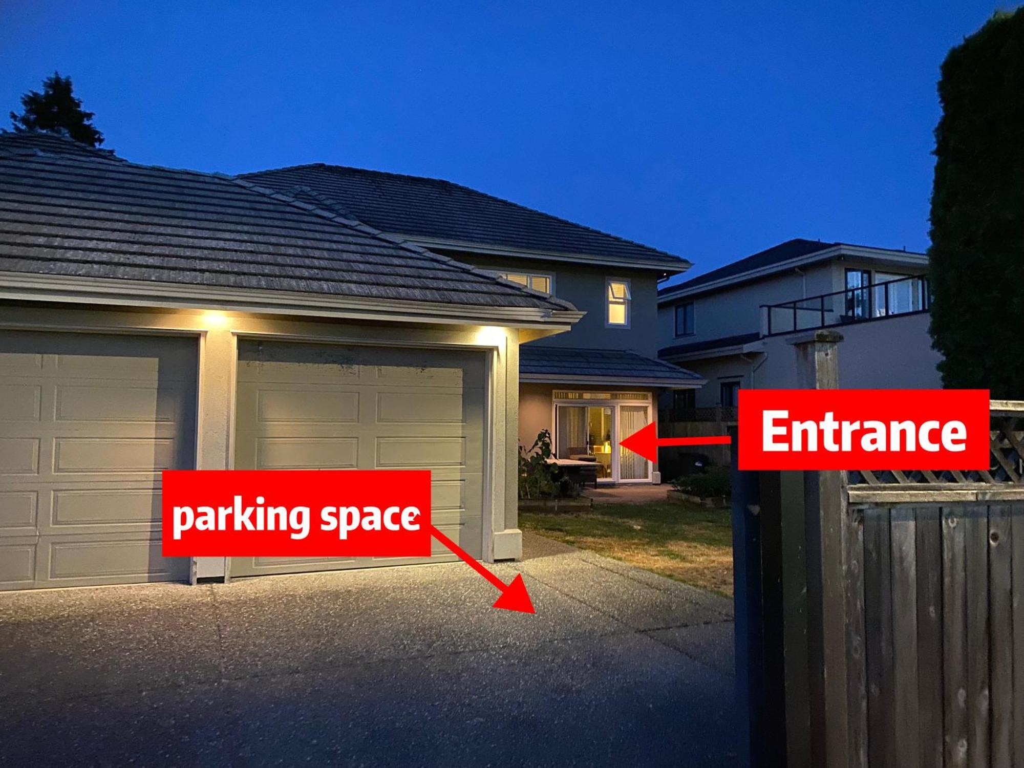 Lucky Suite, Two-Bedroom Suite With Independent Entrance In Richmond Close To Yvr Luaran gambar